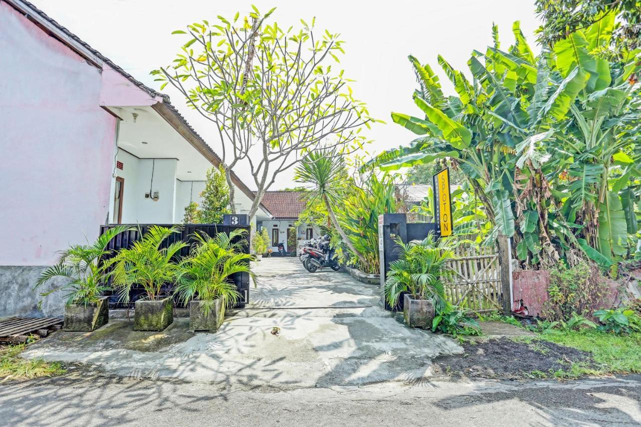 Hotel Spot On 91197 Pondok Rahayu Kerobokan Exterior foto